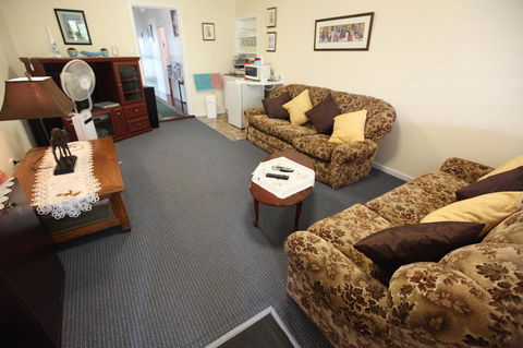 Jacaranda Guest House - Accommodation Yamba 8