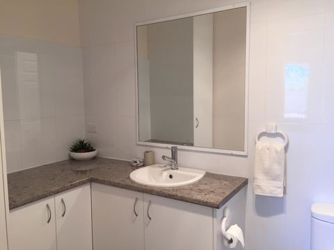 The Royal Dolphin Bed & Breakfast Safety Bay - Accommodation Yamba 31