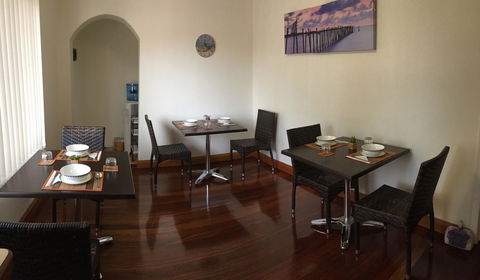 The Royal Dolphin Bed & Breakfast Safety Bay - Accommodation Yamba 28