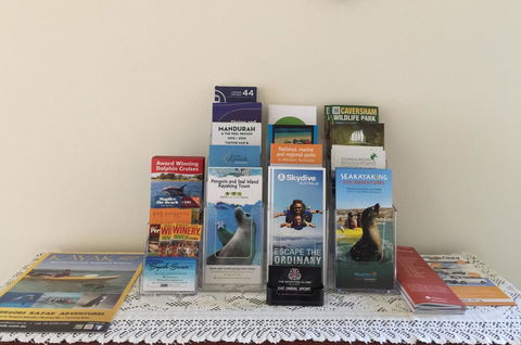 The Royal Dolphin Bed & Breakfast Safety Bay - Accommodation Yamba 27