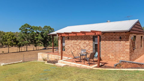 'Bindoon Valley Escape' Cottage - Accommodation Yamba 9