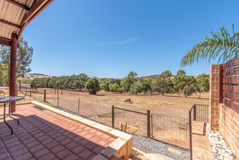 'Bindoon Valley Escape' Cottage - Accommodation Yamba 7