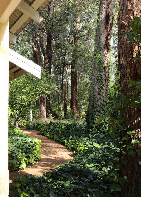 Two Sisters Chalets - Accommodation Yamba 25