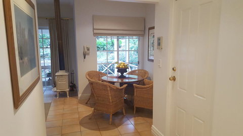 Two Sisters Chalets - Accommodation Yamba 9