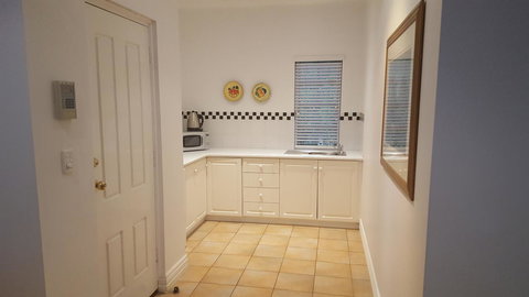 Two Sisters Chalets - Accommodation Yamba 3