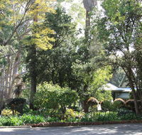 Two sisters Chalets - Accommodation Yamba