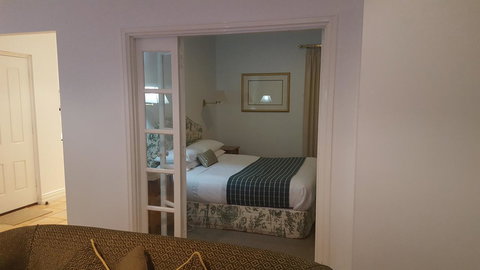 Two Sisters Chalets - Accommodation Yamba 7