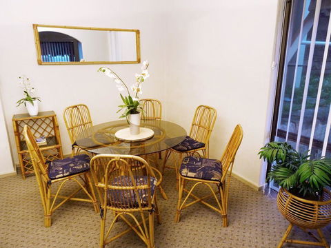 Scarborough & Absolutely Beachfront - Accommodation Yamba 5