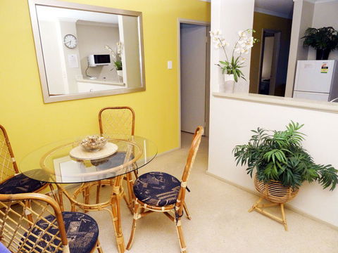 Scarborough & Absolutely Beachfront - Accommodation Yamba 11