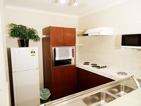 Scarborough & Absolutely Beachfront - Accommodation Yamba 12
