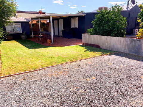 The Cottage That Could - Accommodation Yamba 2