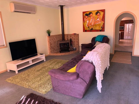 The Cottage That Could - Accommodation Yamba 5