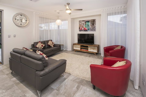 15 Cabot Close - Accommodation Yamba 14