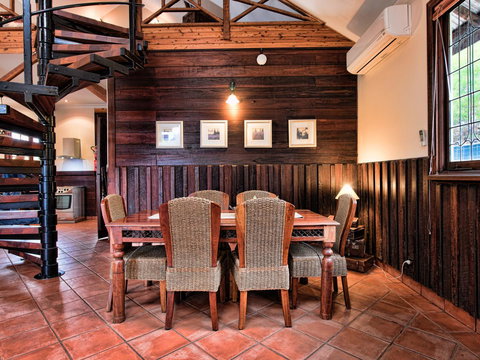 Oak Tree Barn Bridgetown - Accommodation Yamba 4