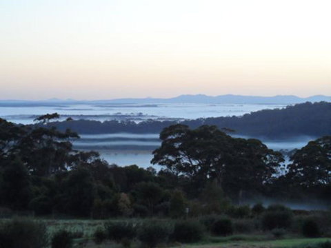 Tennessee Hill Chalets - Accommodation Yamba 1