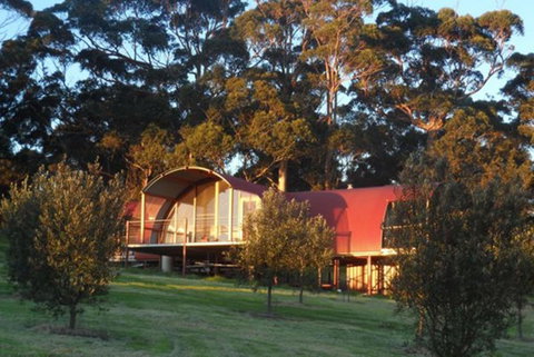 Tennessee Hill Chalets - Accommodation Yamba 0