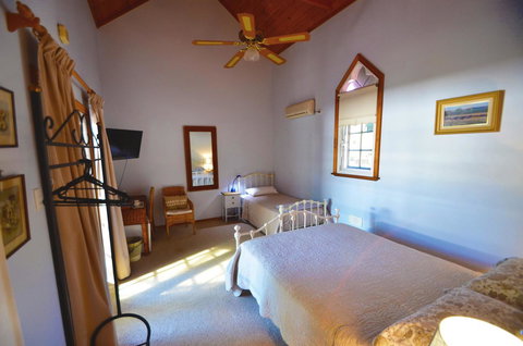 RoseMoore Bed & Breakfast - Accommodation Yamba 9