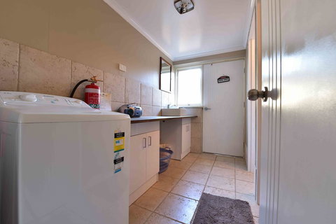 Kalbarri Sunset Villa - Accommodation Yamba 24