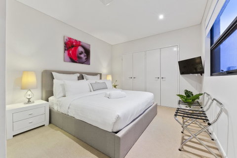 The Executive Penthouse - Accommodation Yamba 11