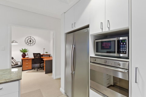 The Executive Penthouse - Accommodation Yamba 15