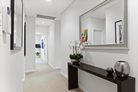 The Executive Penthouse - Accommodation Yamba 18