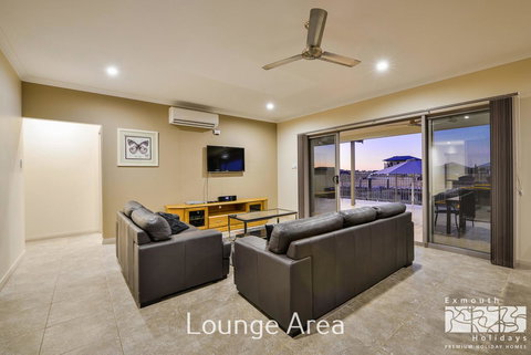 7 Kestrel Place - Accommodation Yamba 3