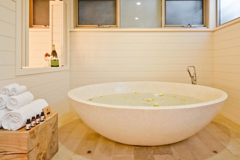 Injidup Spa Retreat - Accommodation Yamba 7