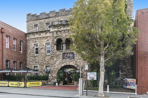 The Old Swan Barracks - Accommodation Yamba 10