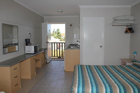 Ningaloo Coral Bay â€“ Bayview - Accommodation Yamba 23