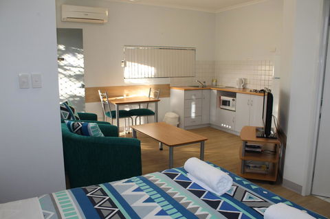 Mandurah Ocean Marina Chalets - Accommodation Yamba 1