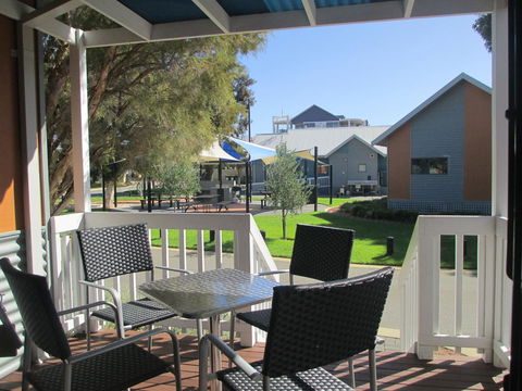 Mandurah Ocean Marina Chalets - Accommodation Yamba 40