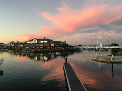 Mandurah Ocean Marina Chalets - Accommodation Yamba 3