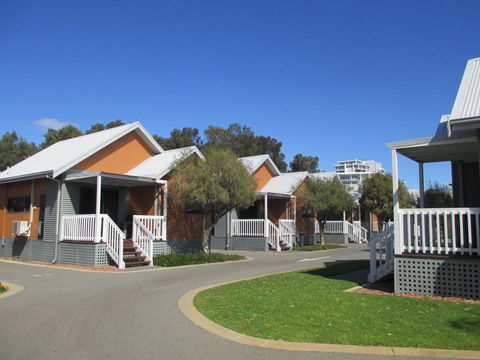 Mandurah Ocean Marina Chalets - Accommodation Yamba 37