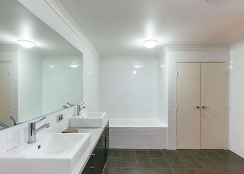 Wray Callan Apartments - Accommodation Yamba 5