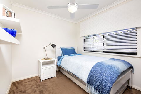 Como Executive Apartment - Accommodation Yamba 12
