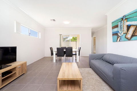 Victoria Park Town House - Accommodation Yamba 7