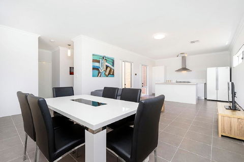 Victoria Park Town House - Accommodation Yamba 8