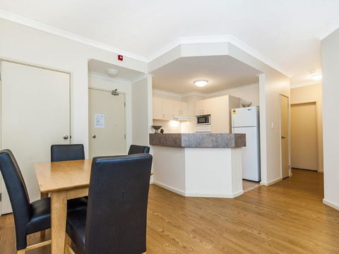 James On The Park - Executive Escapes - Accommodation Yamba 9