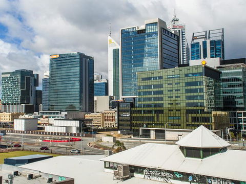 James On The Park - Executive Escapes - Accommodation Yamba 2