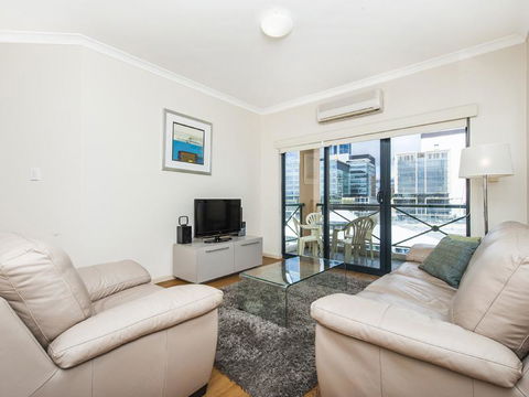 James On The Park - Executive Escapes - Accommodation Yamba 15