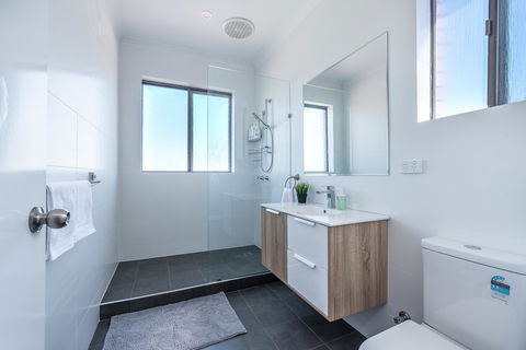 Lotus Perth Retreat - Accommodation Yamba 10