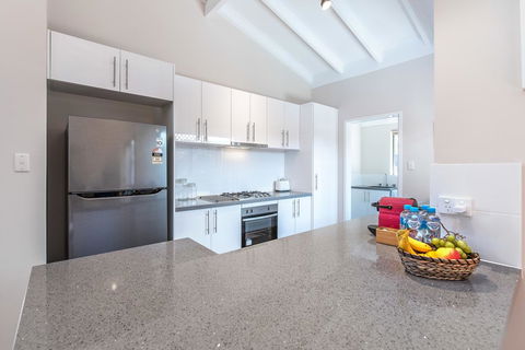 Lotus Perth Retreat - Accommodation Yamba 9