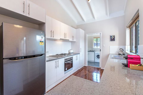 Lotus Perth Retreat - Accommodation Yamba 8