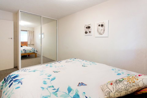 Retro Central Claremont Oasis - Accommodation Yamba 12