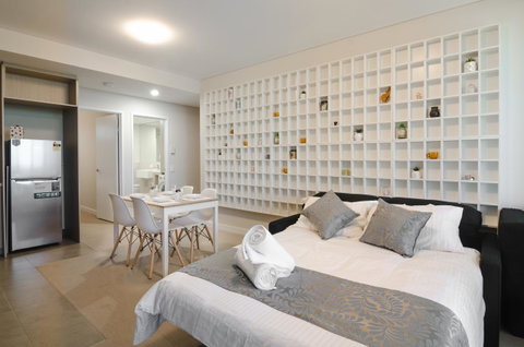 Boutique Carousel Apartment - Accommodation Yamba 2