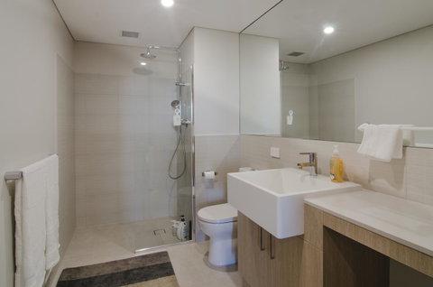 Boutique Carousel Apartment - Accommodation Yamba 7