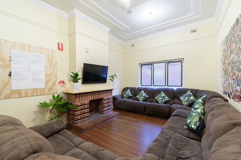 MyOZexp Aberdeen Lodge - Accommodation Yamba 4