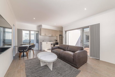 Karrinyup Waters Luxury House Rental - Accommodation Yamba 3