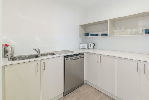 Karrinyup Waters Luxury House Rental - Accommodation Yamba 14