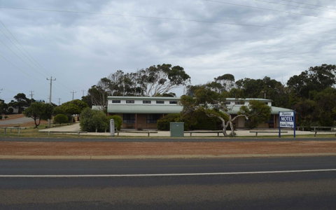 Hopetoun Motel & Chalet Village - Accommodation Yamba 18